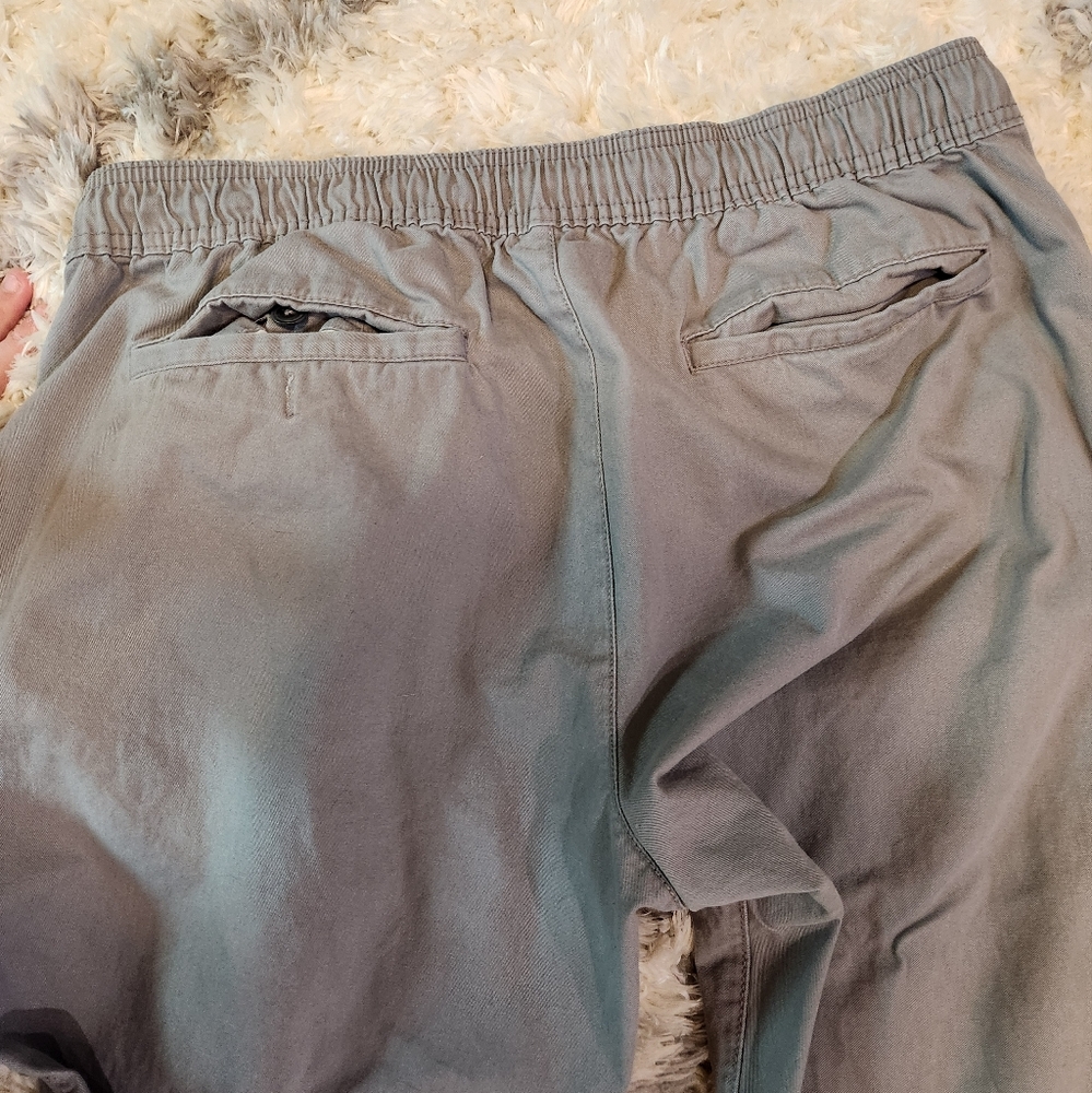 Old Navy Men's Cargo Pants - Gray - Picture 3 of 3